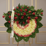 toma la imagen adjunta como base y genera oglghqxd