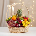 toma la imagen adjunta como base y genera qvjh1